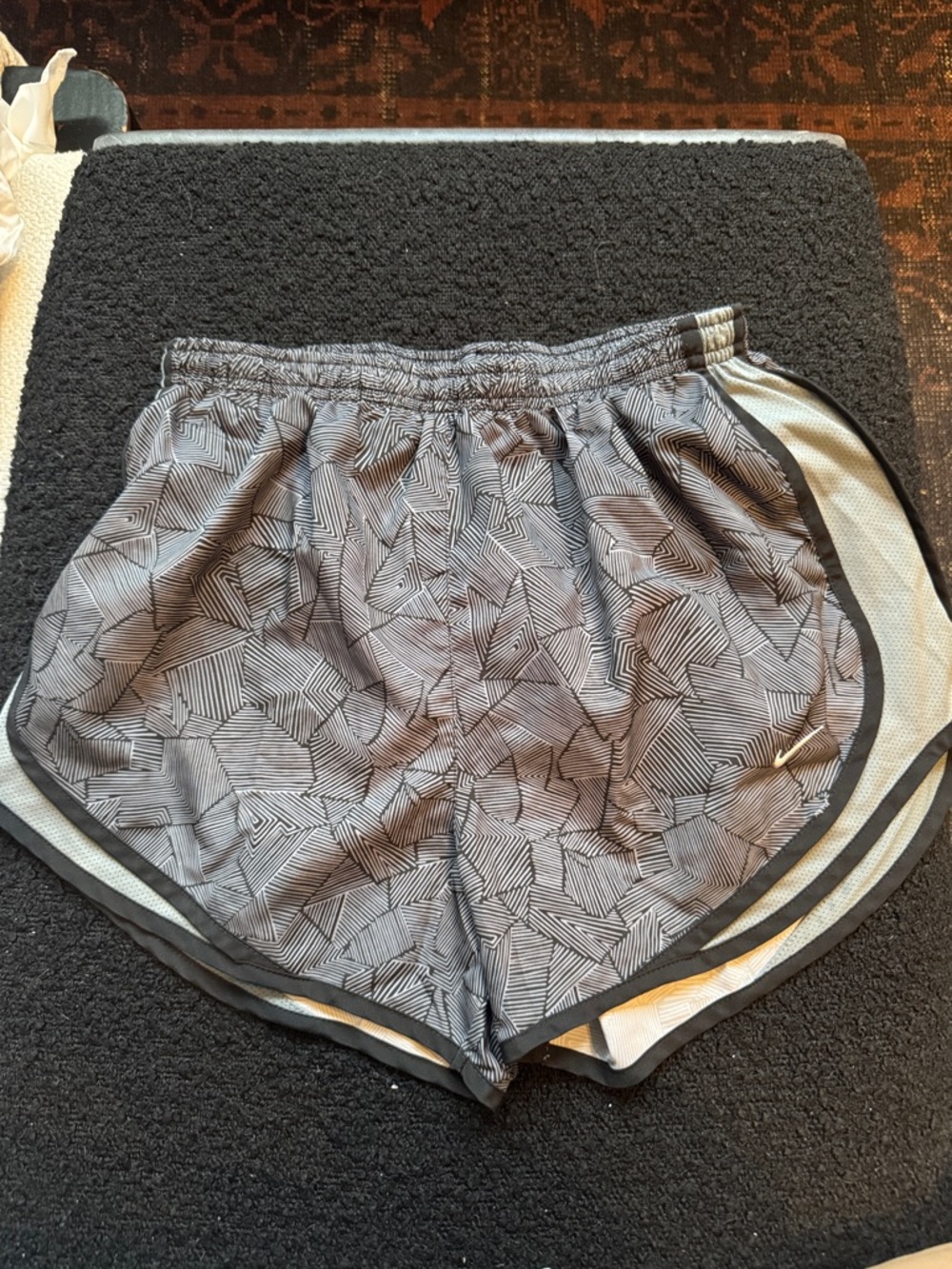 Nike Women's Black & White Geometric Athletic Shorts MEDIUM